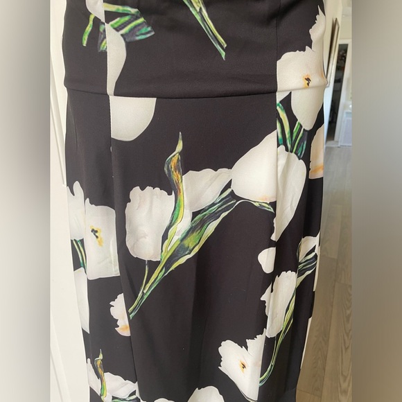 Contrast Floral Print Gown - Picture 5 of 5